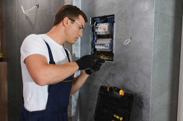 Best Emergency Electrical Repair  in Iron Mountain, MI